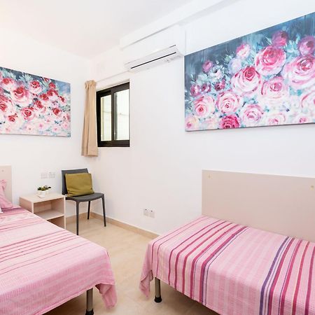 Islet Promenade Seafront Family Apartment With 2 Balconies By Getawaysmalta San Pawl il-Baħar Kültér fotó