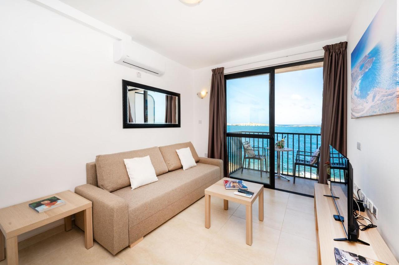 Islet Promenade Seafront Family Apartment With 2 Balconies By Getawaysmalta San Pawl il-Baħar Kültér fotó