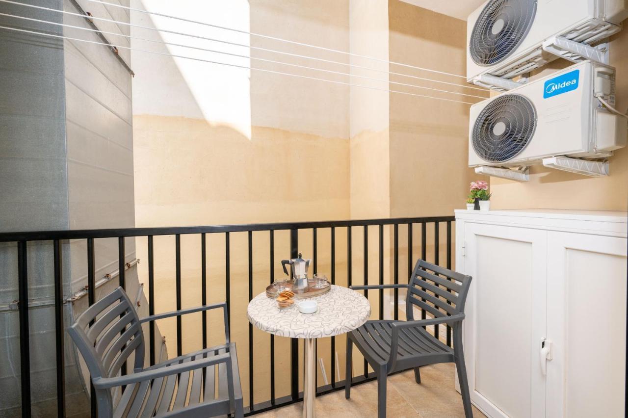 Islet Promenade Seafront Family Apartment With 2 Balconies By Getawaysmalta San Pawl il-Baħar Kültér fotó