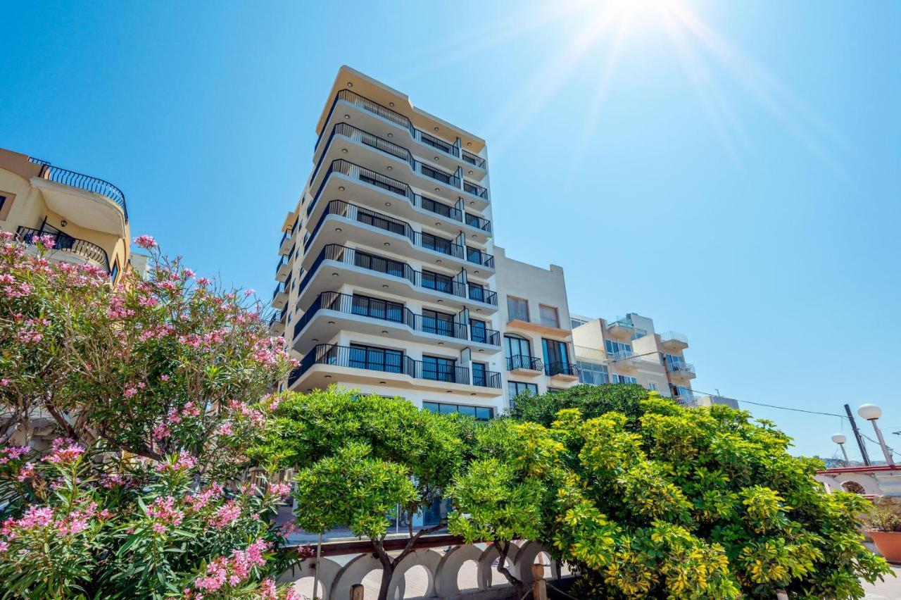 Islet Promenade Seafront Family Apartment With 2 Balconies By Getawaysmalta San Pawl il-Baħar Kültér fotó